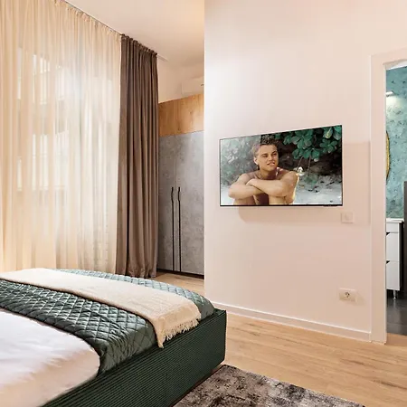 Qult - Emerald Rhapsody Apartment *