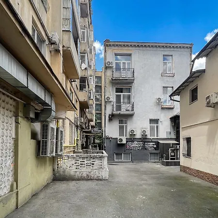Qult - Emerald Rhapsody Apartment
