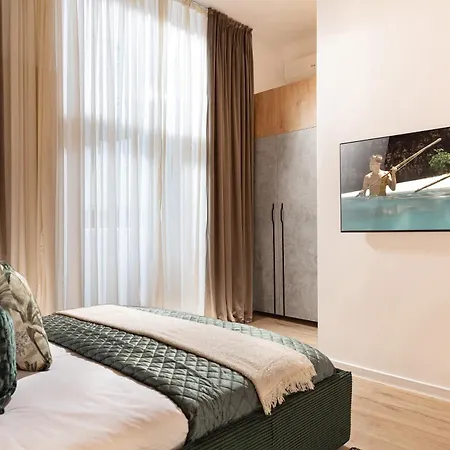 Qult - Emerald Rhapsody *