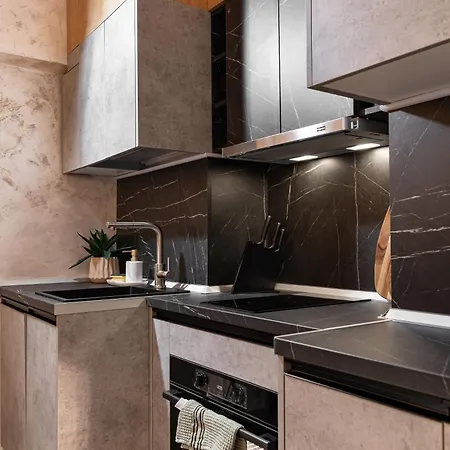 Qult - Emerald Rhapsody * Bucharest